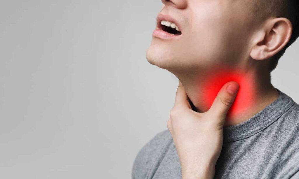Triệu chứng đau cổ họng khi bị ung thư vòm họng