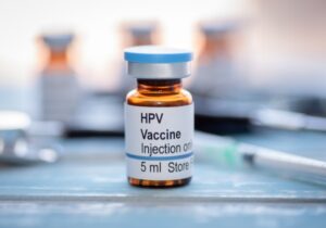 Tiêm ngừa vắc xin từ sớm giúp ngăn ngừa bệnh ung thư do HPV gây ra