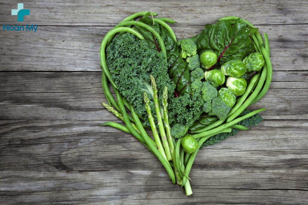 Kết hợp rau xanh khi ăn cơm cung cấp dinh dưỡng cho cơ thể