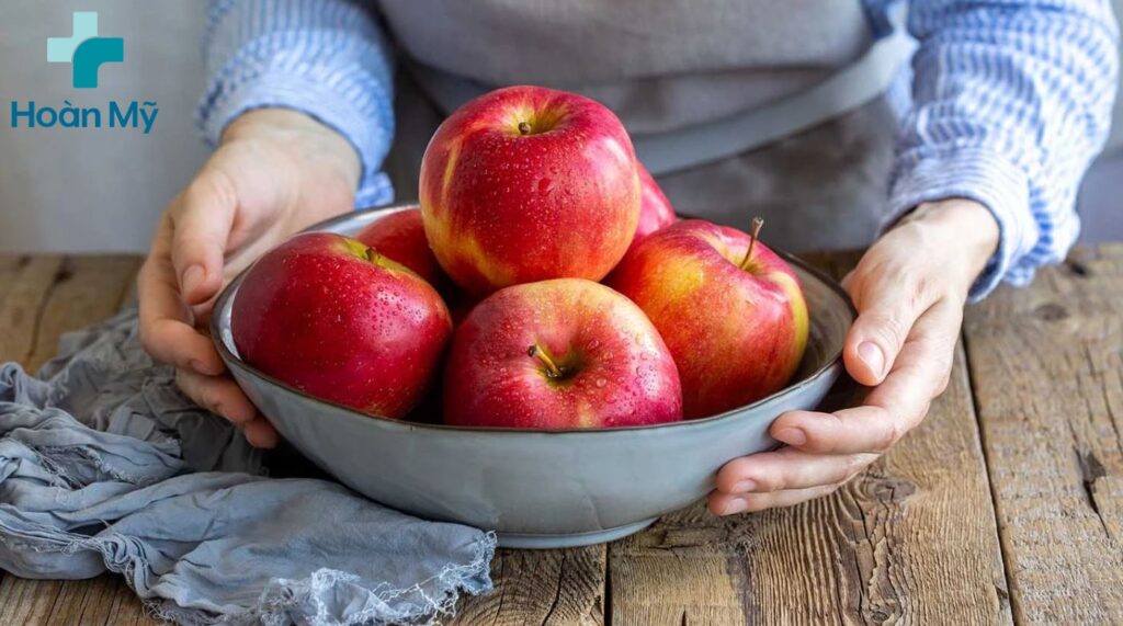 Thêm táo vào thực đơn hàng ngày để bảo vệ đại tràng khỏi ung thư