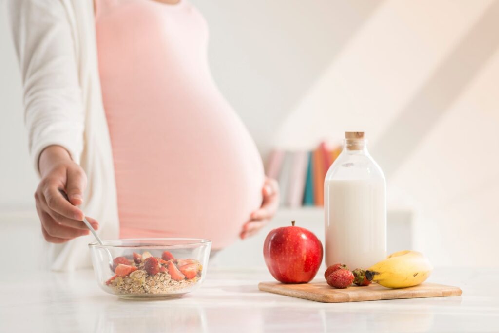 Nhu cầu dinh dưỡng của mẹ bầu sẽ thay đổi theo từng giai đoạn thai kỳ 