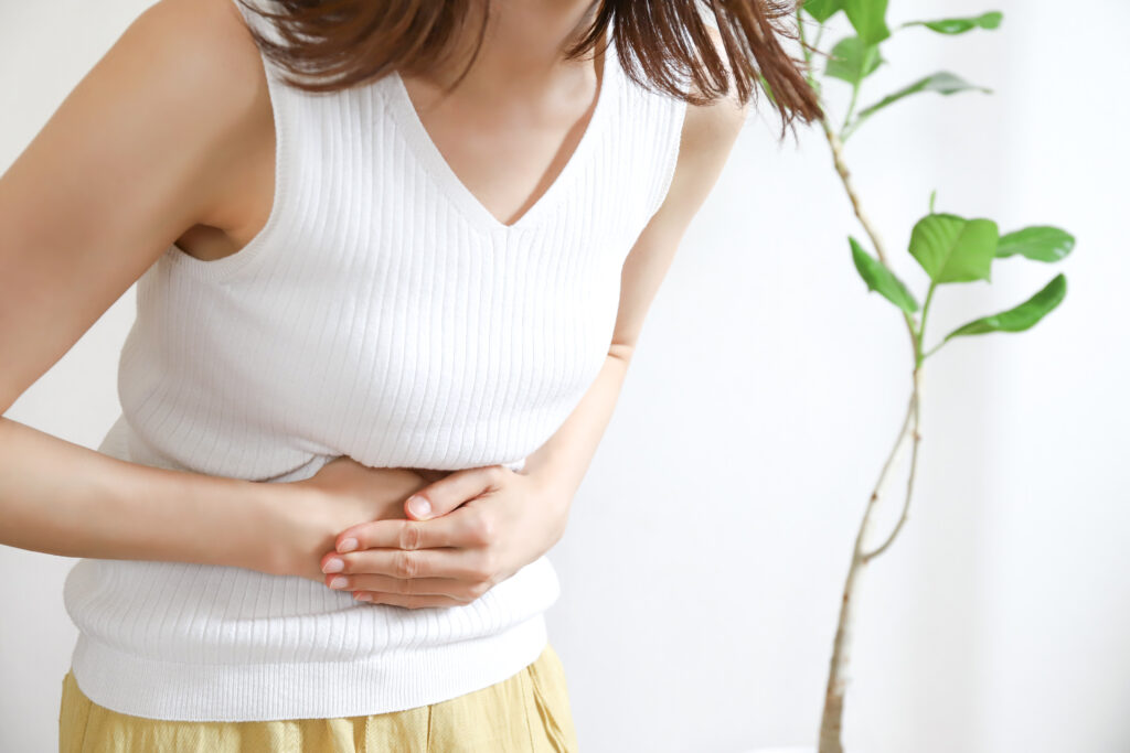 Thai ngoài tử cung gây trễ kinh và đau bụng dưới