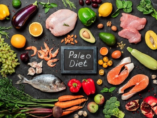 Chế độ ăn kiêng giảm cân Paleo tập trung chủ yếu vào các loại protein, rau, củ, trái cây
