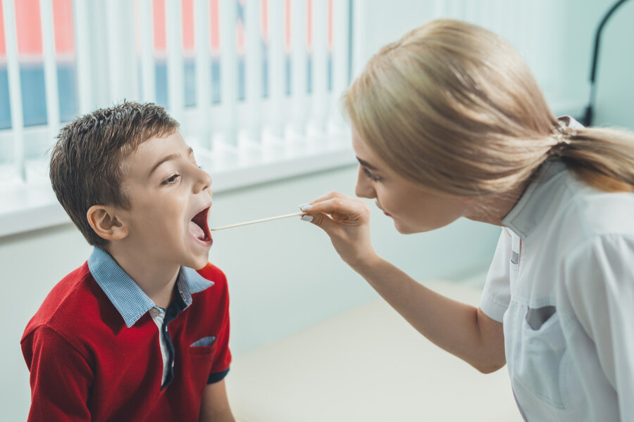 Viêm họng liên cầu khuẩn thường ảnh hưởng đến mọi người ở mọi lứa tuổi khác nhau, đặc biệt là ở trẻ em.