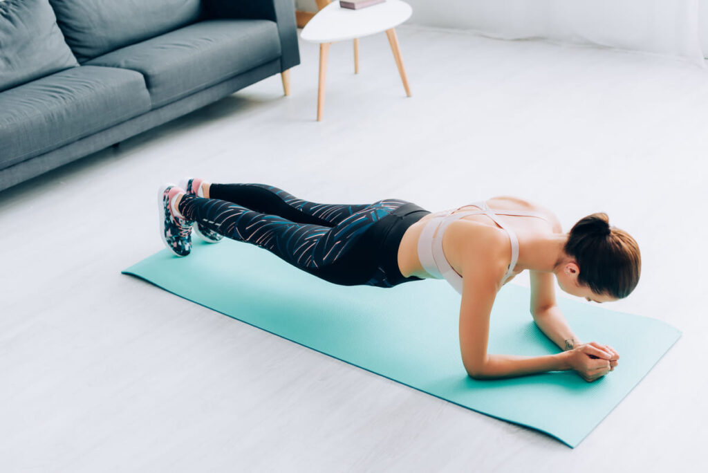 Plank có tác dụng cải thiện cơ bắp 