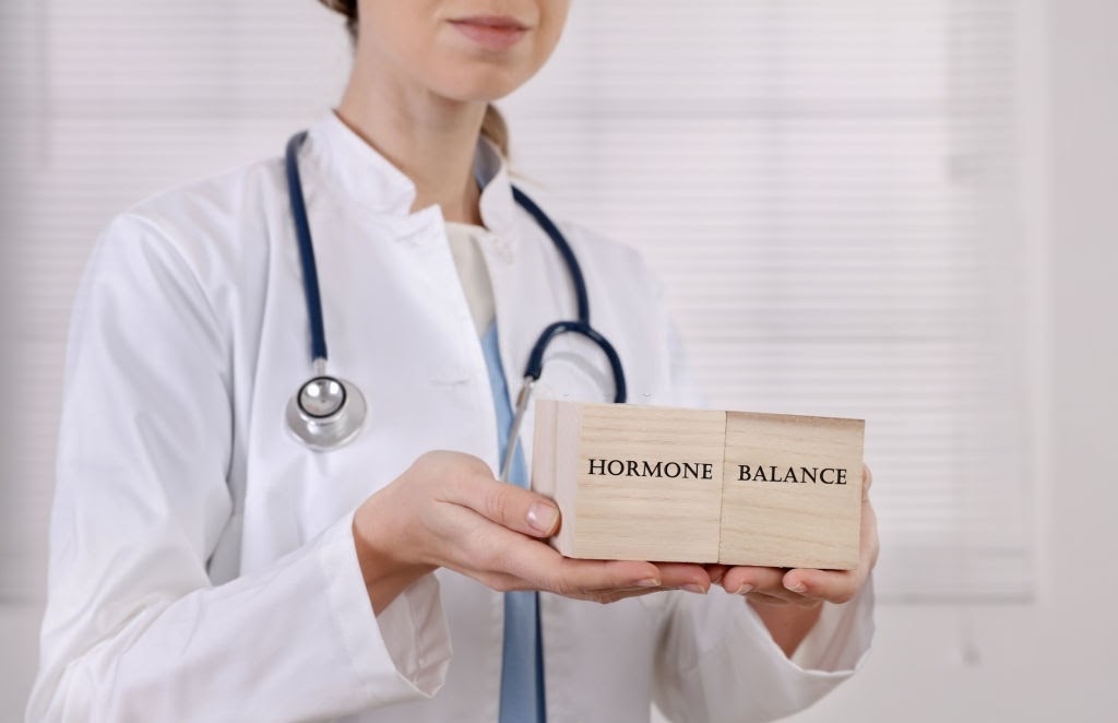 Mất cân bằng hormone estrogen và progesterone gây ra tình trạng rong kinh 