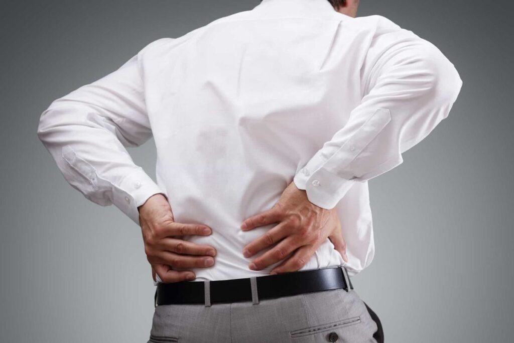 Đau vùng thắt lưng do các cơ, dây thần kinh ảnh hưởng đến các đốt sống phần thắt lưng 