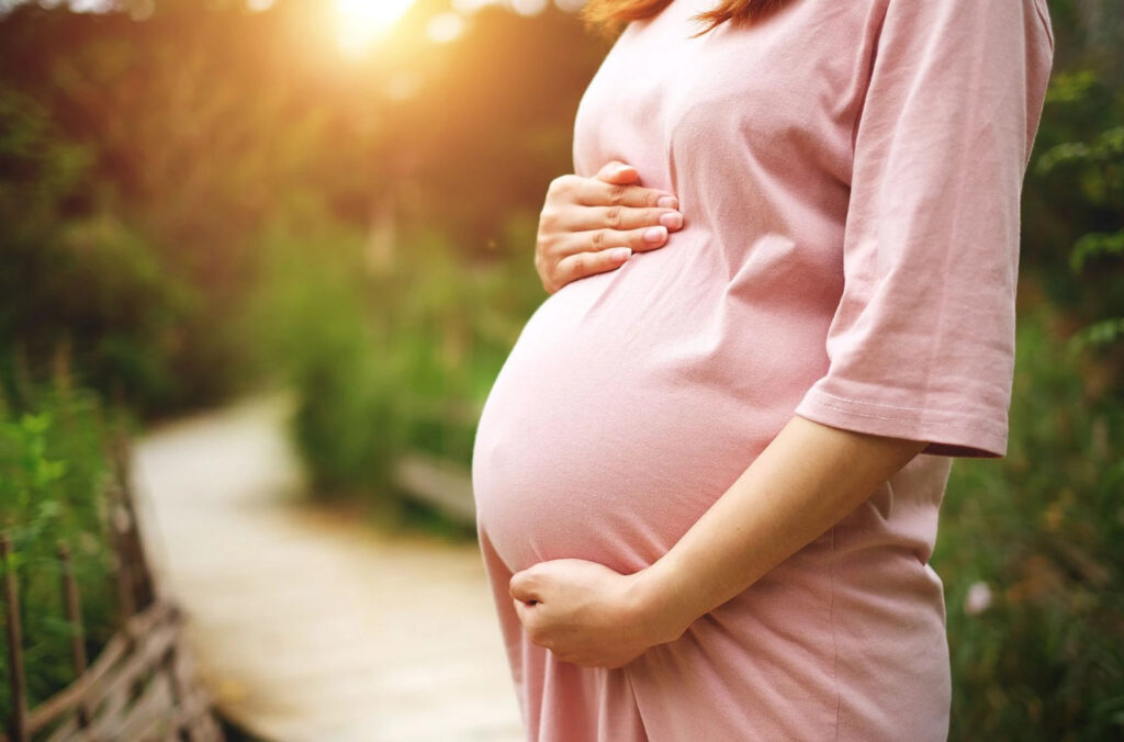 Phụ nữ mang thai là một những người có nguy cơ mắc bệnh tuyến giáp
