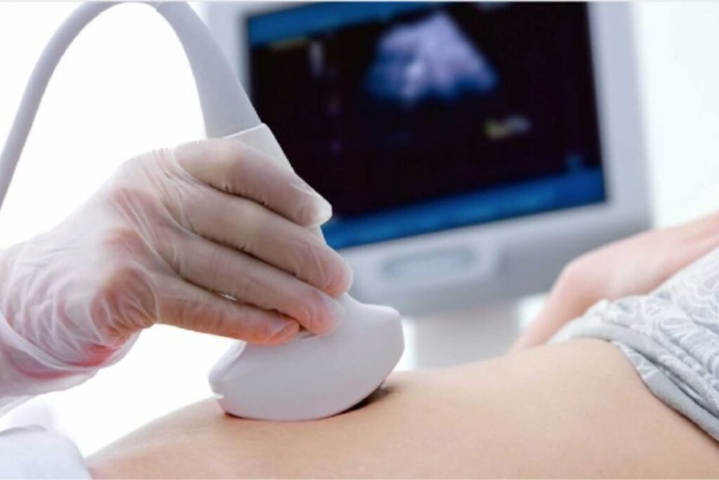 Kiểm tra tình trạng dị tật của thai nhi bằng phương pháp siêu âm hiện đại 