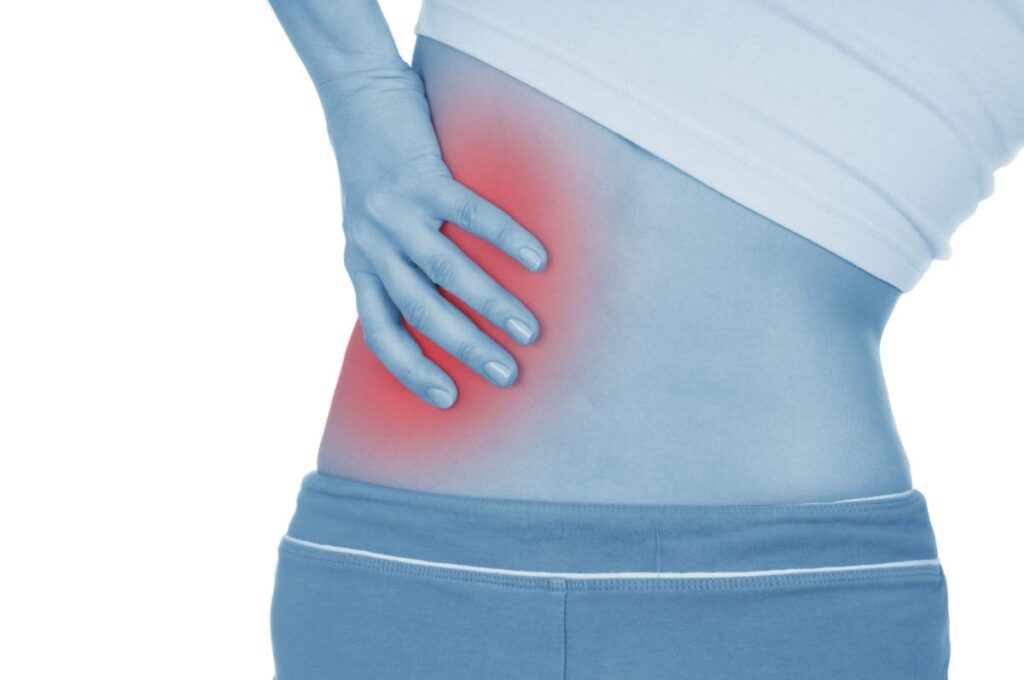 Người có sỏi với kích thước lớn thường gây ra triệu chứng đau lưng 