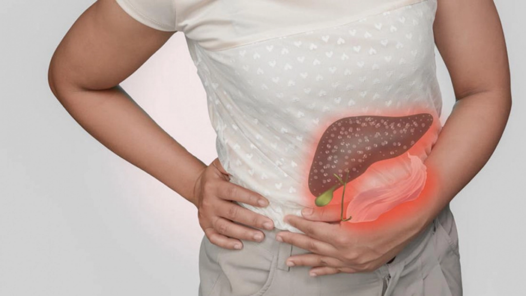 Viêm tụy gây đau ở vùng bụng trên, sau đó đau lan sang vùng lưng