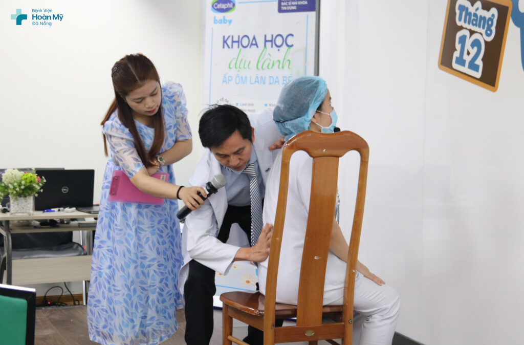 BS.CKI Nguyễn Kim Diệu, Y học cổ truyền – Phục hồi chức năng hướng dẫn massage thư giãn sau sinh cho sản phụ