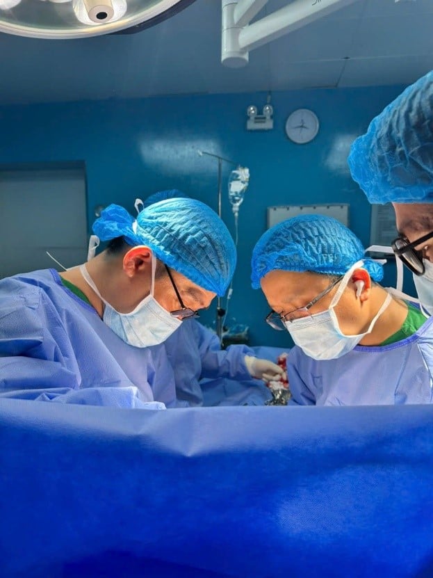 Phẫu thuật bướu cổ cho bệnh nhân nữ 21 tuổi tại Bệnh viện Hoàn Mỹ Bình Dương