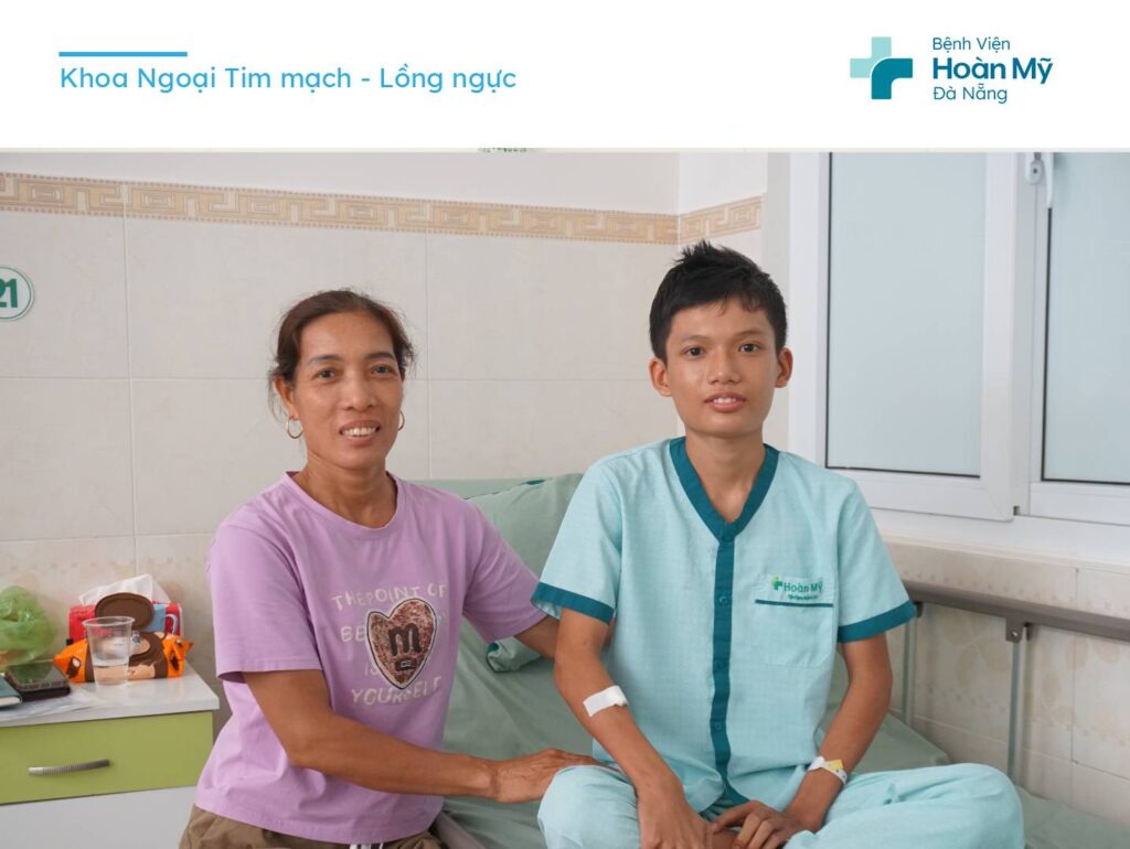 Xóa hố lõm sâu cho trẻ dị dạng ngực bẩm sinh bằng phương pháp NUSS