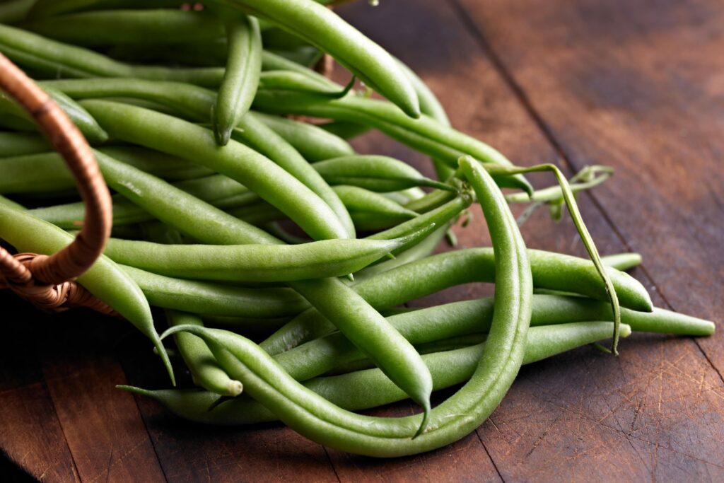 Đậu que cải thiện sức khỏe xương khớp 