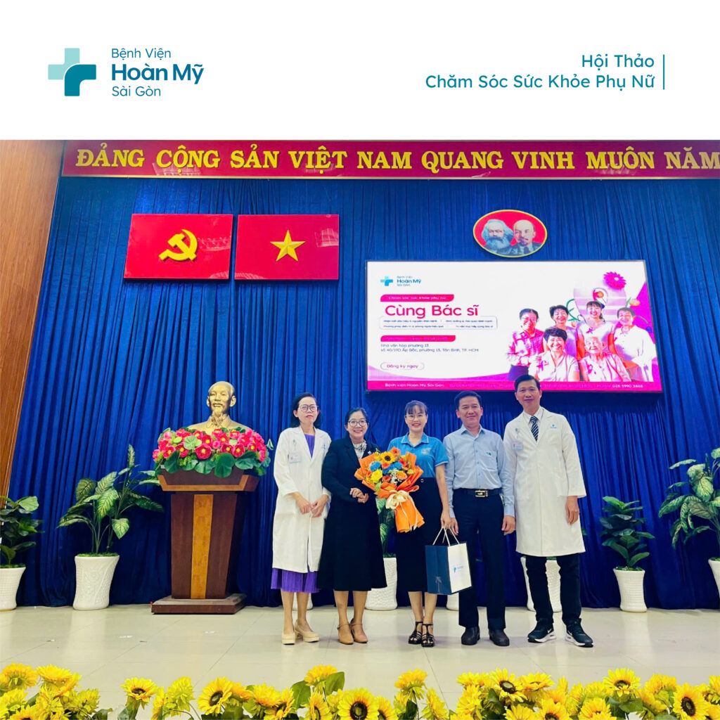 Chăm sóc sức khỏe phụ nữ: Nhận biết và phòng ngừa ung thư vú, bệnh tuyến giáp, thoái hóa khớp 