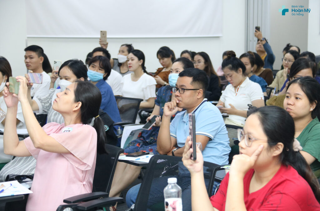 Lớp học tiền sản tháng 12/2023: Cùng học làm cha mẹ, vì con yêu xứng đáng