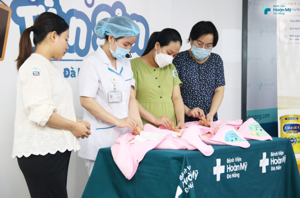 Cùng học làm cha mẹ, vì con yêu xứng đáng