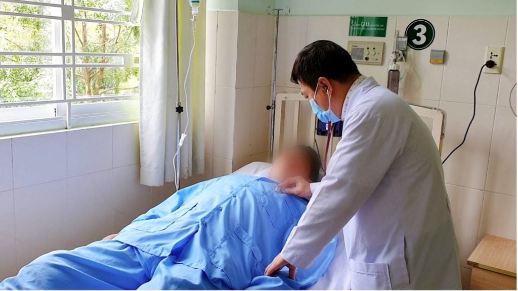 CẤP CỨU XUYÊN ĐÊM GIÀNH LẠI SỰ SỐNG CHO NGƯỜI ĐÀN ÔNG NGOẠI QUỐC BỊ BÓC TÁCH ĐỘNG MẠCH CHỦ NGỰC – BỤNG DOẠ VỠ