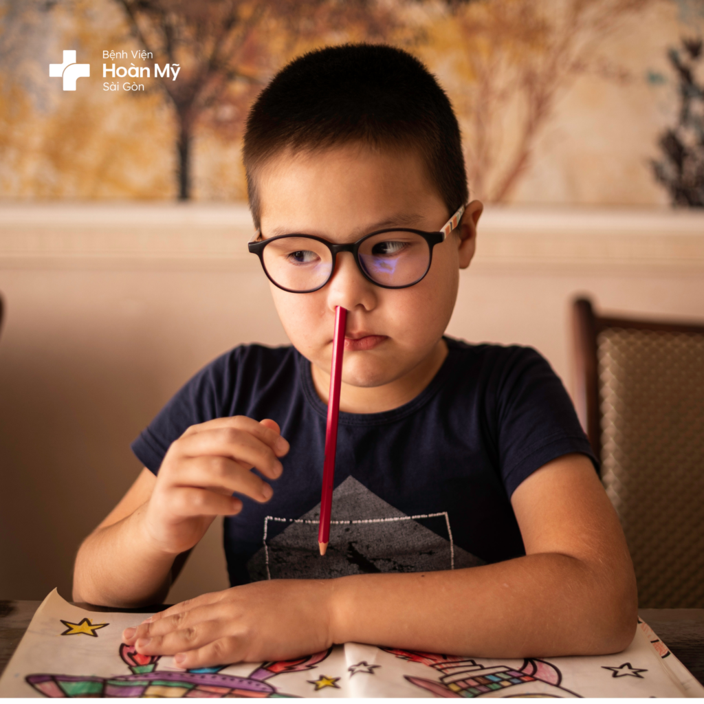 Xử trí đúng cách khi trẻ bị mắc dị vật trong mũi