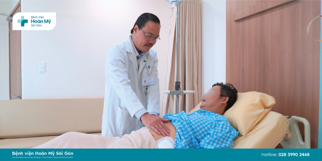 Cắt nối đại tràng 1 thì, phẫu thuật cấp cứu thành công người bệnh thủng đại tràng do viêm túi thừa