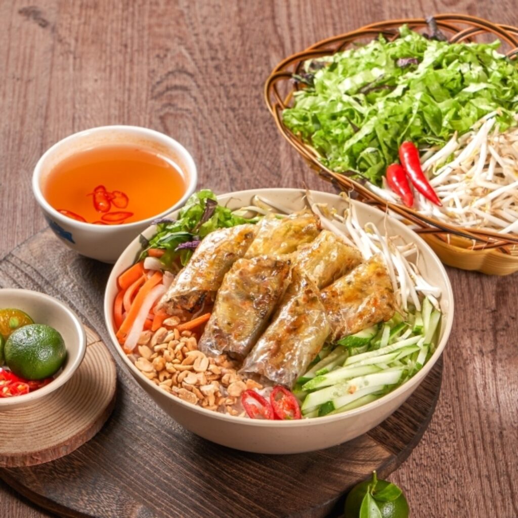 Một tô bún thịt nướng 451 calo