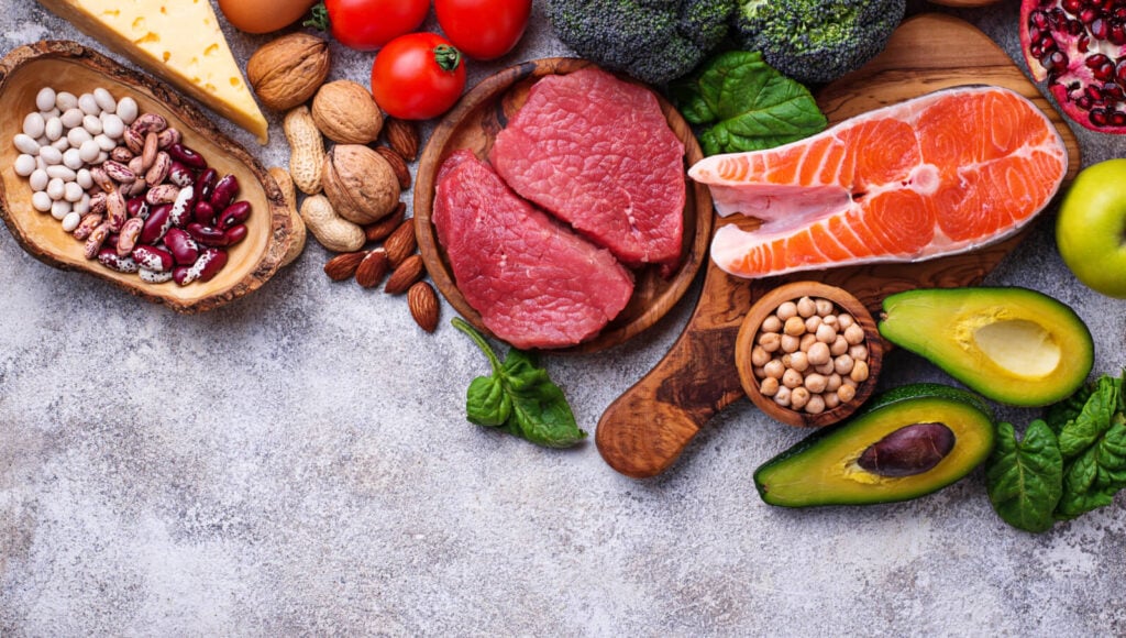 Thực đơn tăng cân cần đáp ứng cả 4 nhóm dưỡng chất