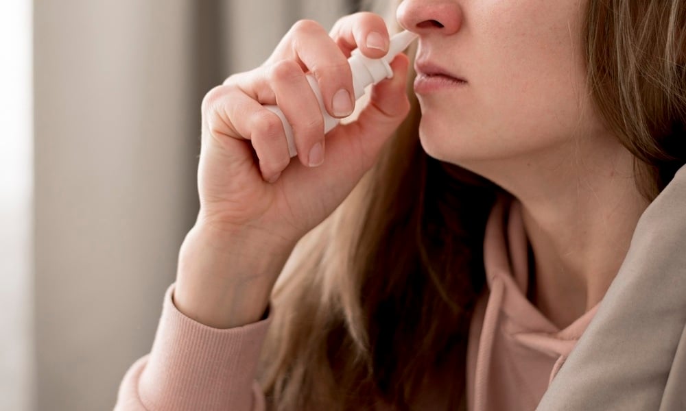 Xịt rửa mũi bằng thuốc xịt tại nhà