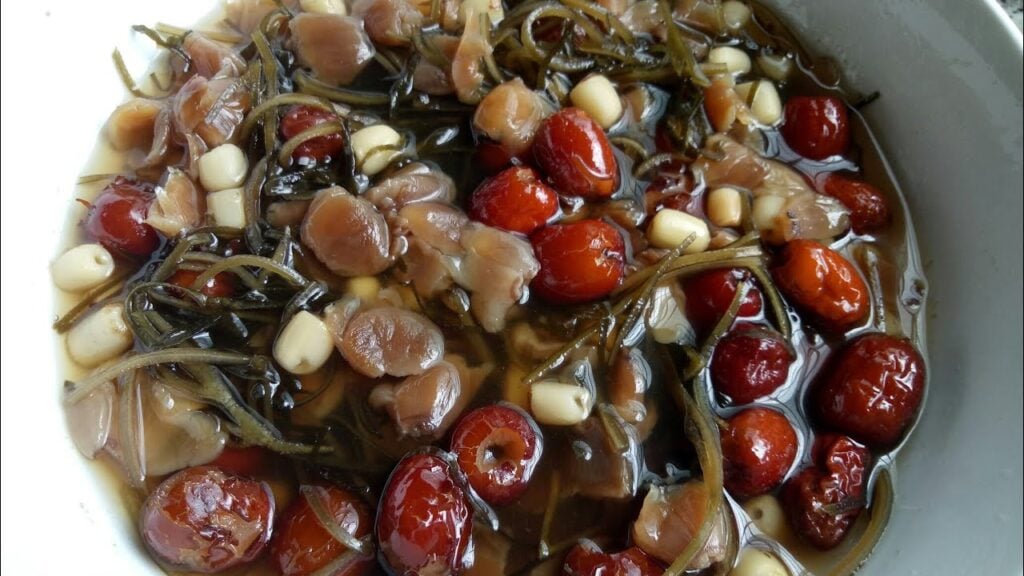Chè táo đỏ rong tảo biển ngon lạ