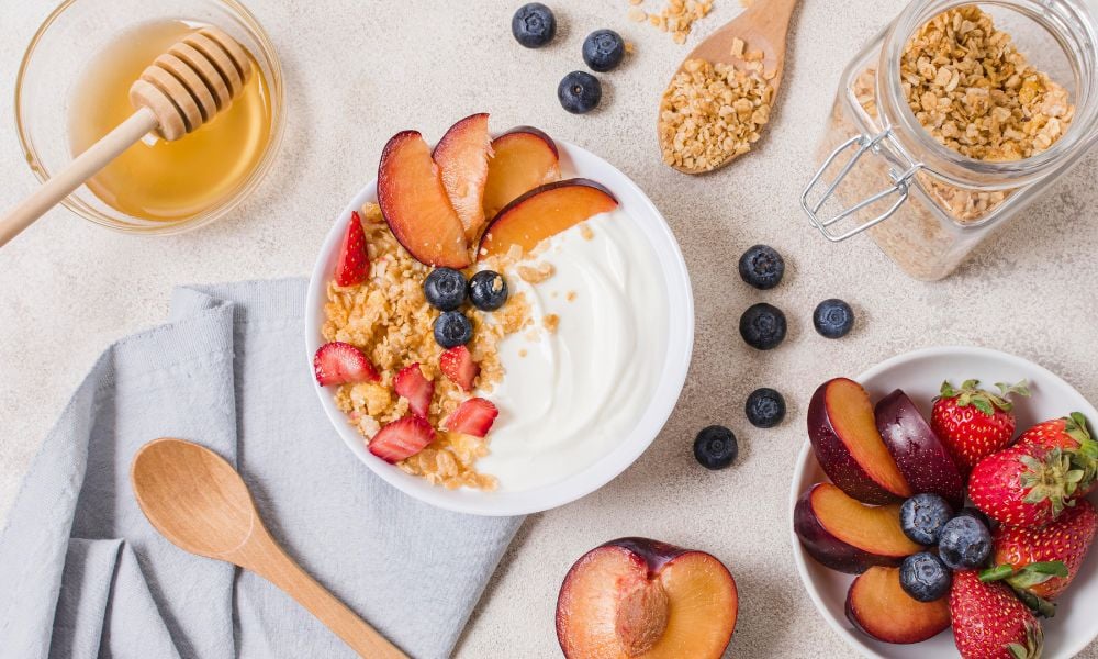 Cách ăn sữa chua đúng cách