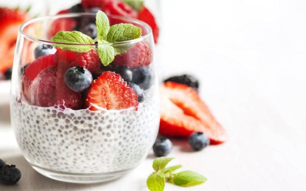 Bữa sáng giảm cân với hạt chia 