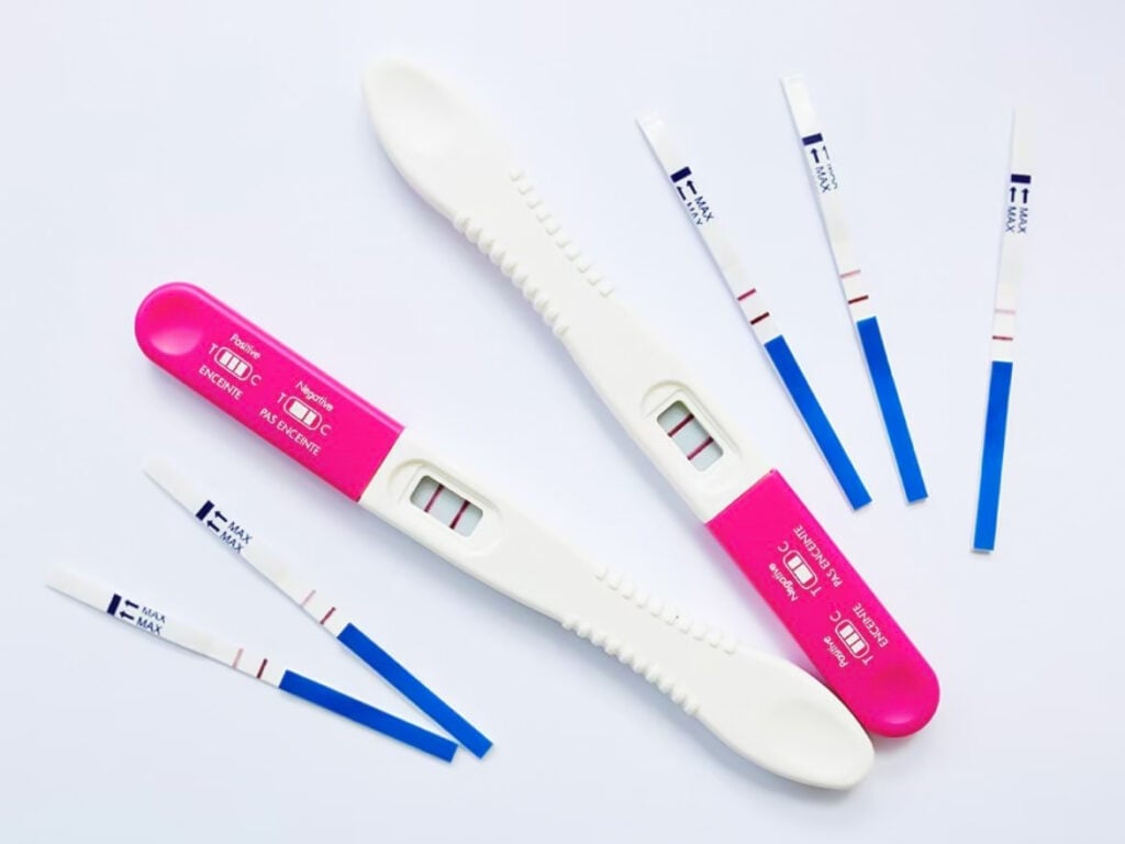 Hình ảnh que thử thai 2 vạch thật