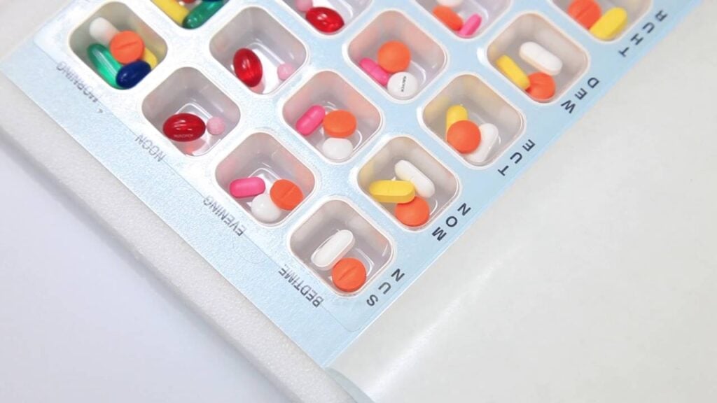 Tuân thủ liều lượng khi sử dụng thuốc Ameflu, không dùng gấp đôi lượng thuốc nếu đã quên liều trước đó