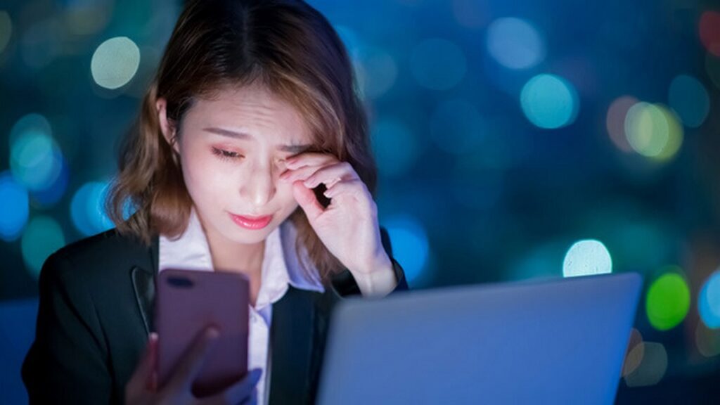 Đối tượng nên sử dụng nước mắt nhân tạo