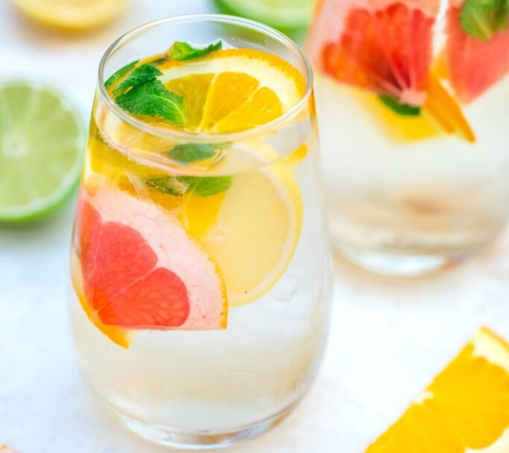 Thử ngay công thức làm nước detox giảm cân từ chanh, dưa chuột và bưởi 