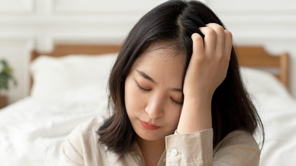 Kinh nguyệt màu đen: Nguyên nhân và cách điều trị đơn giản, hiệu quả