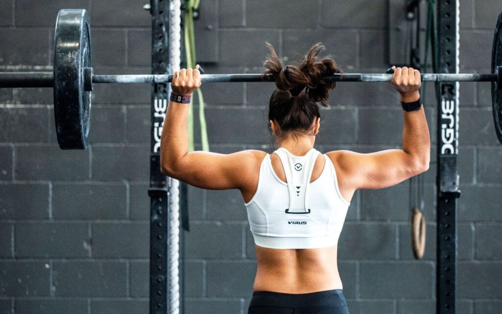 Tập luyện sức mạnh giúp đốt cháy calo, tăng cường khối lượng cơ và giảm mỡ cho hệ cơ bắp