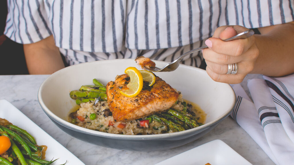 Thực đơn bữa tối và bữa phụ cho bà bầu tiểu đường thai kỳ