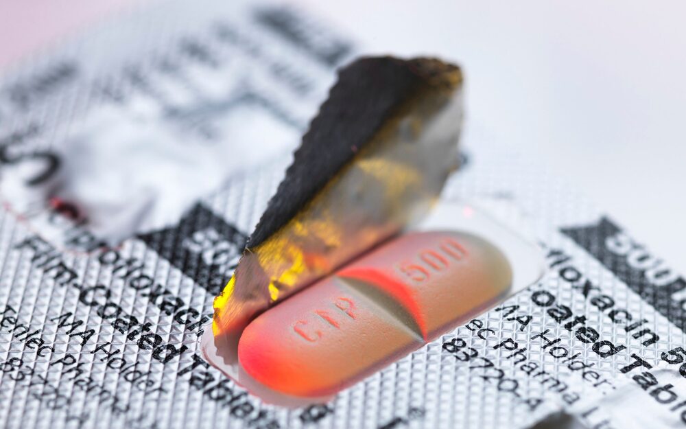 Ciprofloxacin là thuốc gì?