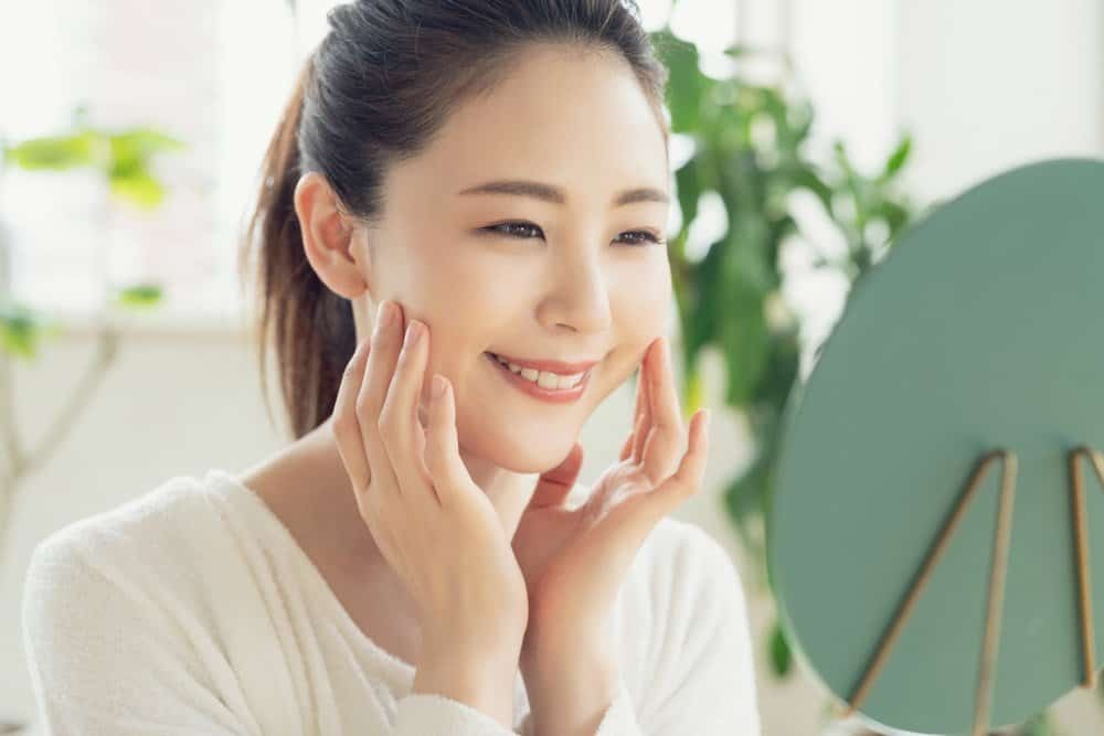 Tỏi còn có công dụng làm đẹp da, ngăn ngừa mụn trứng cá