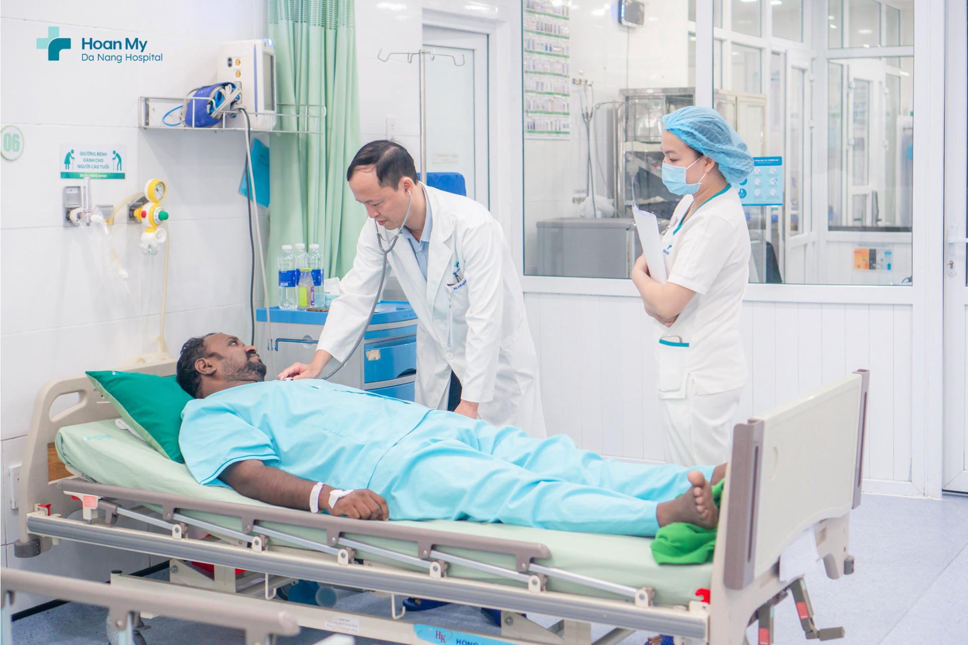 Coronary Artery Stenting Saves the Life of an Indian Tourist with Acute Myocardial Infarction in Da Nang